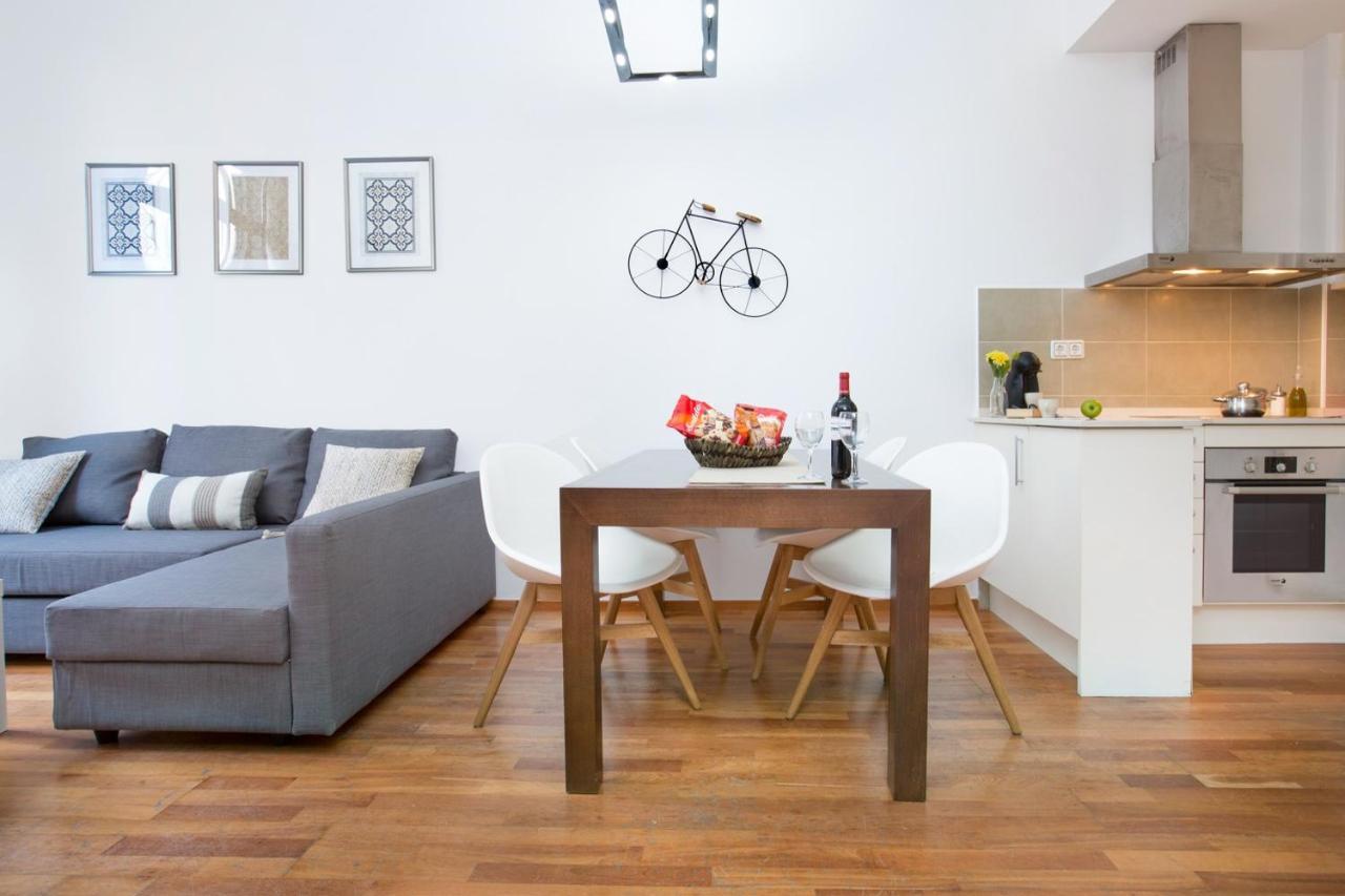 Stay U-Nique Apartments Balmes برشلونة المظهر الخارجي الصورة